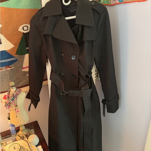 Banana Republic Jackets & Blazers - Banana Republic Classic Black Trench Coat